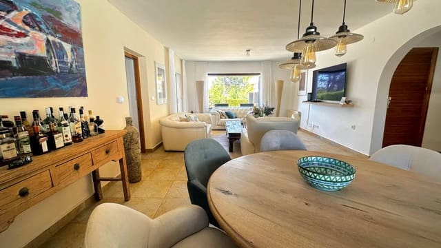 4 bedroom Villa for sale in La Nucia Pueblo  , La Nucia with pool garage - € 835,000 (Ref: 10102624)