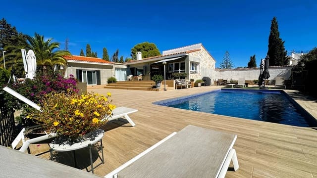 4 bedroom Villa for sale in La Nucia Pueblo  , La Nucia with pool garage - € 835,000 (Ref: 10102624)
