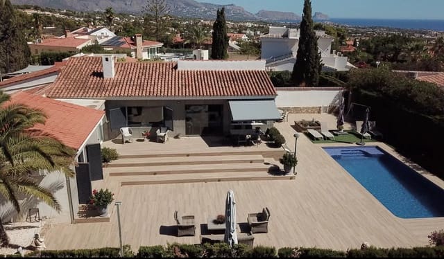 4 bedroom Villa for sale in La Nucia Pueblo  , La Nucia with pool garage - € 835,000 (Ref: 10102624)