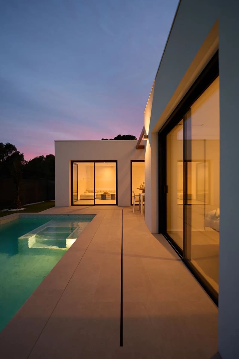 3 bedroom Villa for sale in Alfaz del Pi / L'Alfas del Pi with pool garage - € 814,000 (Ref: 10141421)
