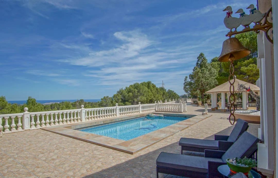 8 soveværelse Villa til salg i La Nucia med swimmingpool garage - € 2.500.000 (Ref: 10141436)