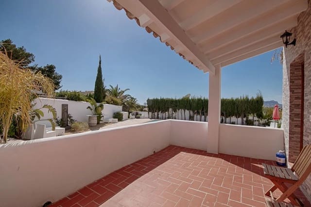 6 bedroom Villa for sale in Cometa - Carrió, Calpe / Calp with pool - € 950,000 (Ref: 7173029)