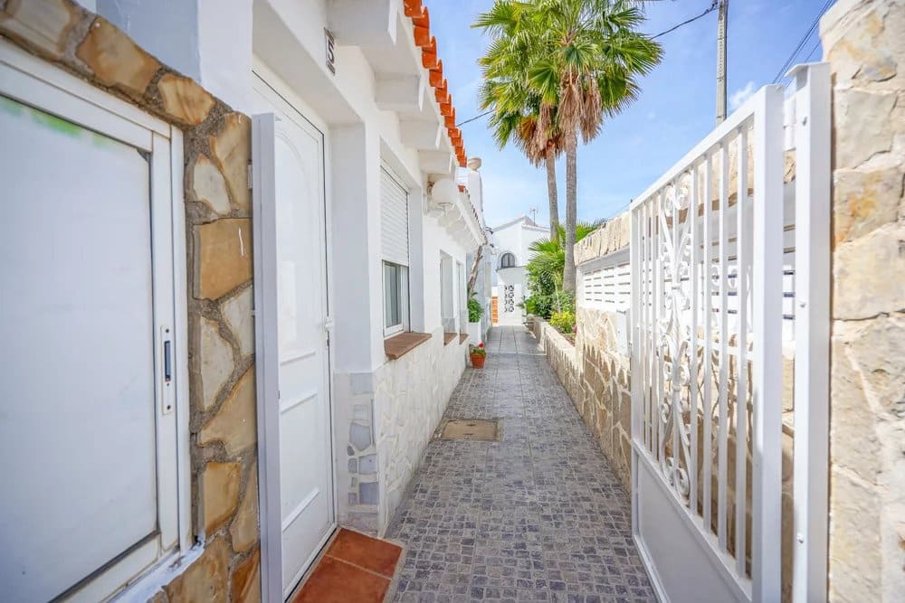 16 chambre Local Commercial à vendre à Calpe / Calp avec piscine - 1 050 000 € (Ref: 7512774)