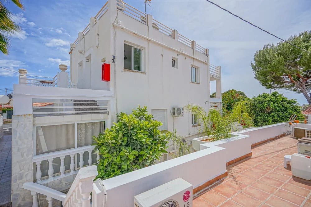 16 chambre Local Commercial à vendre à Calpe / Calp avec piscine - 1 050 000 € (Ref: 7512774)