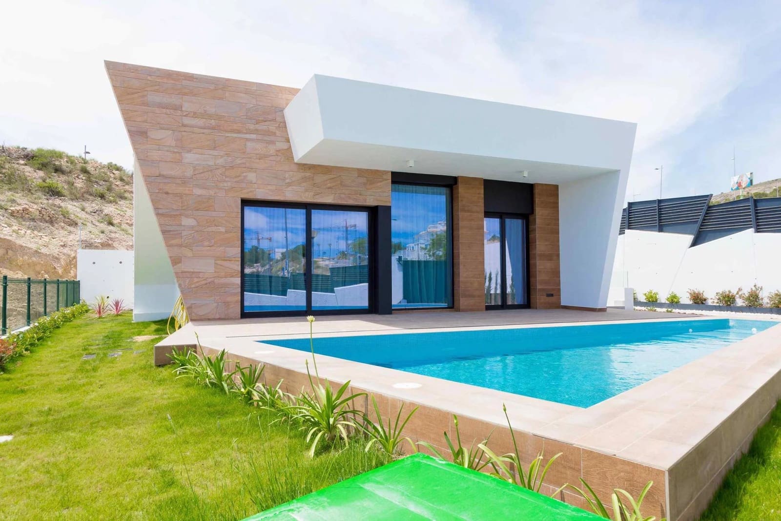 4 slaapkamer Villa te koop in Finestrat met zwembad - € 639.000 (Ref: 7808278)