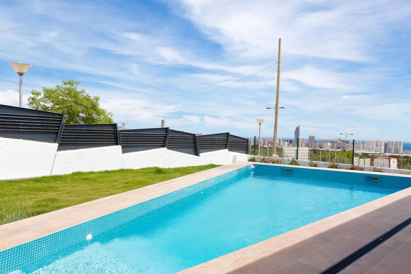 4 slaapkamer Villa te koop in Finestrat met zwembad - € 639.000 (Ref: 7808278)