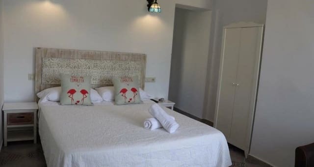 11 makuuhuone Kaupallinen myytävänä paikassa Gargasindi, Calpe / Calp mukana uima-altaan - 850 000 € (Ref: 8011191)