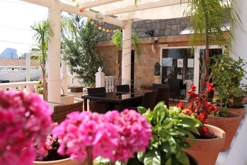 11 makuuhuone Kaupallinen myytävänä paikassa Calpe / Calp mukana uima-altaan - 850 000 € (Ref: 8011191)