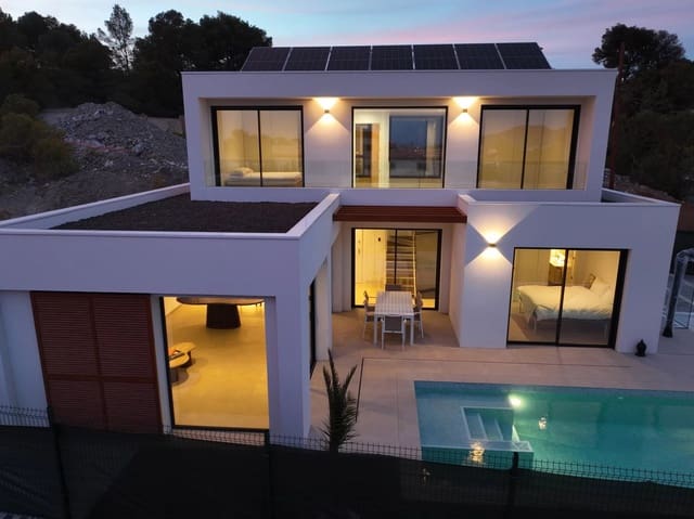 3 slaapkamer Villa te koop in Pueblo - Urbanizaciones, Alfaz del Pi / L'Alfàs del Pi met zwembad - € 814.000 (Ref: 8366160)