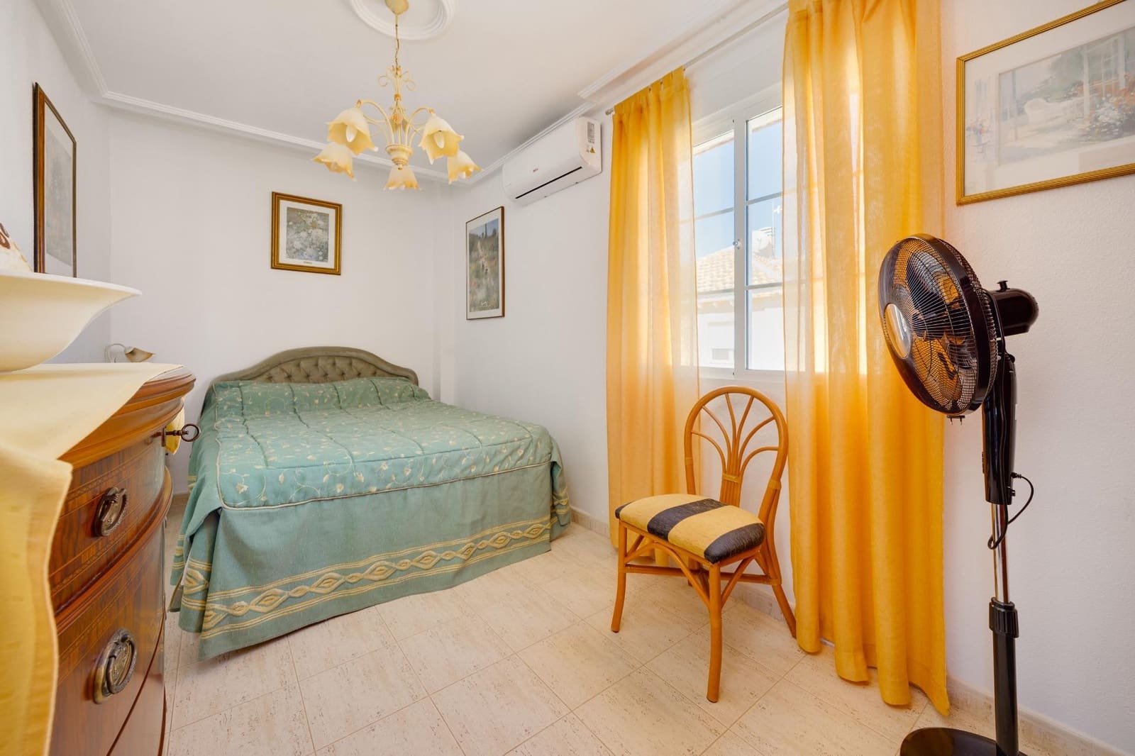 4 chambre Villa/Maison à vendre à Torrevieja avec piscine garage - 359 900 € (Ref: 10067944)