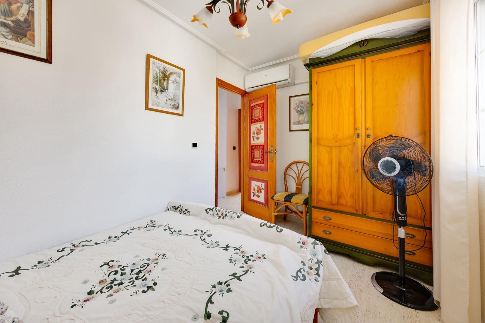 4 chambre Villa/Maison à vendre à Torrevieja avec piscine garage - 359 900 € (Ref: 10067944)