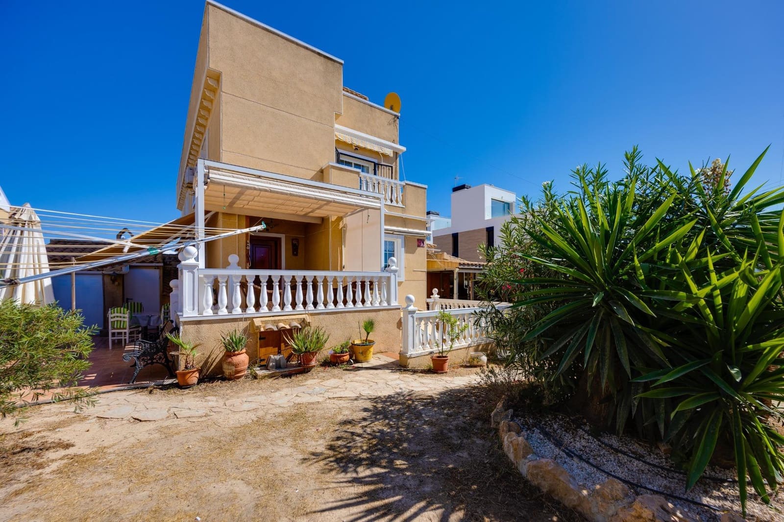 4 chambre Villa/Maison à vendre à Torrevieja avec piscine garage - 359 900 € (Ref: 10067944)