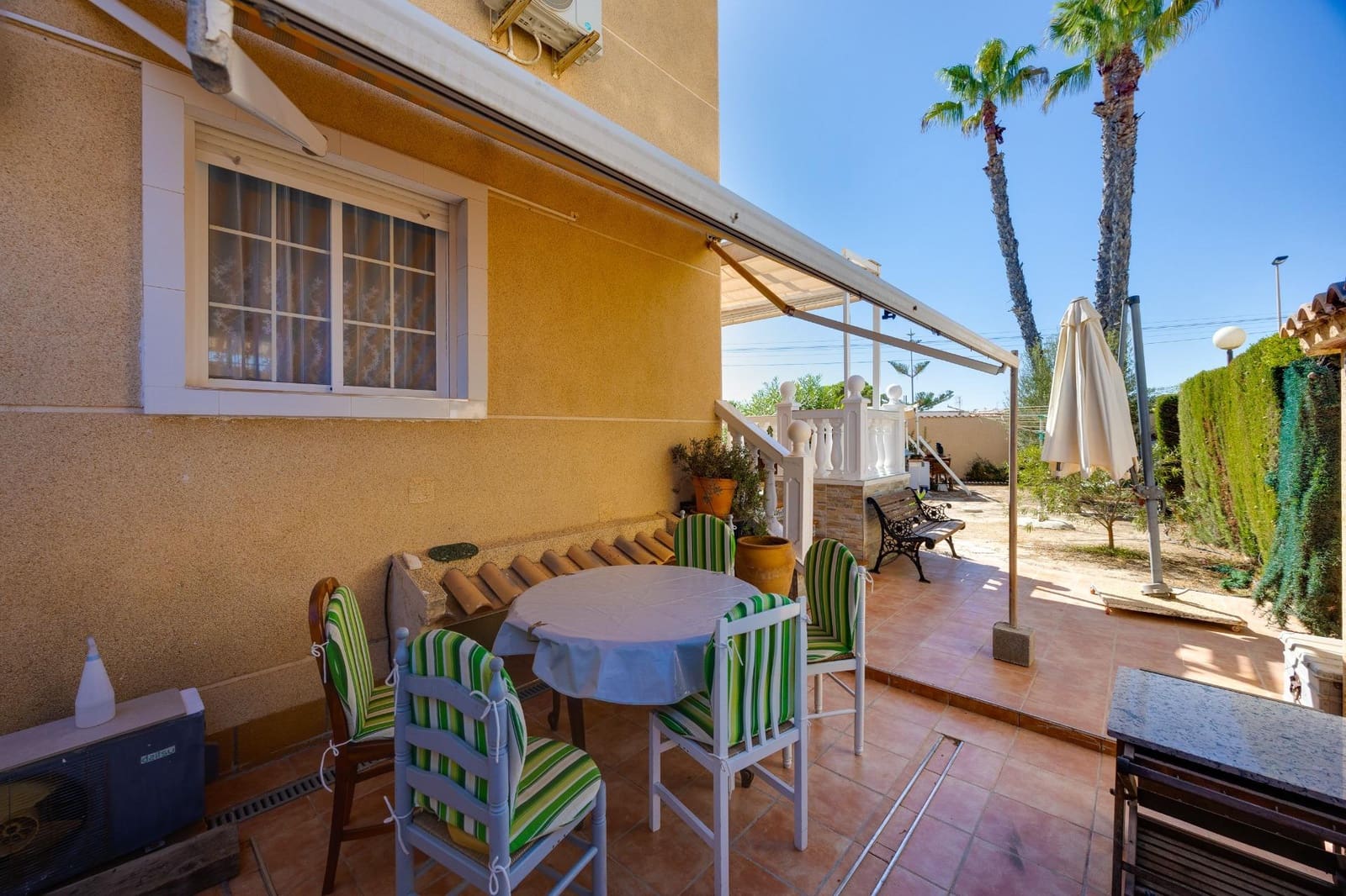 4 chambre Villa/Maison à vendre à Torrevieja avec piscine garage - 359 900 € (Ref: 10067944)