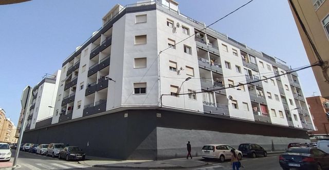 2 quarto Apartamento para venda em El Molino, Torrevieja com piscina - 109 000 € (Ref: 10115878)