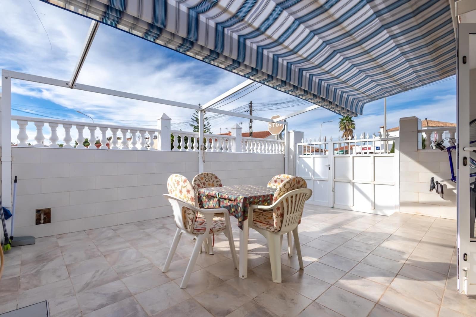 3 makuuhuone Rivitalo myytävänä paikassa Torrevieja - 169 000 € (Ref: 10173962)