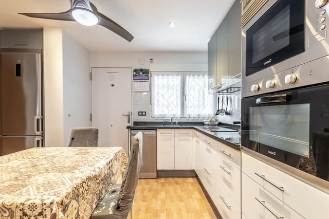 3 slaapkamer Rijtjeshuis te koop in El Chaparral - La Siesta - La Torreta, Torrevieja - € 169.000 (Ref: 10173962)