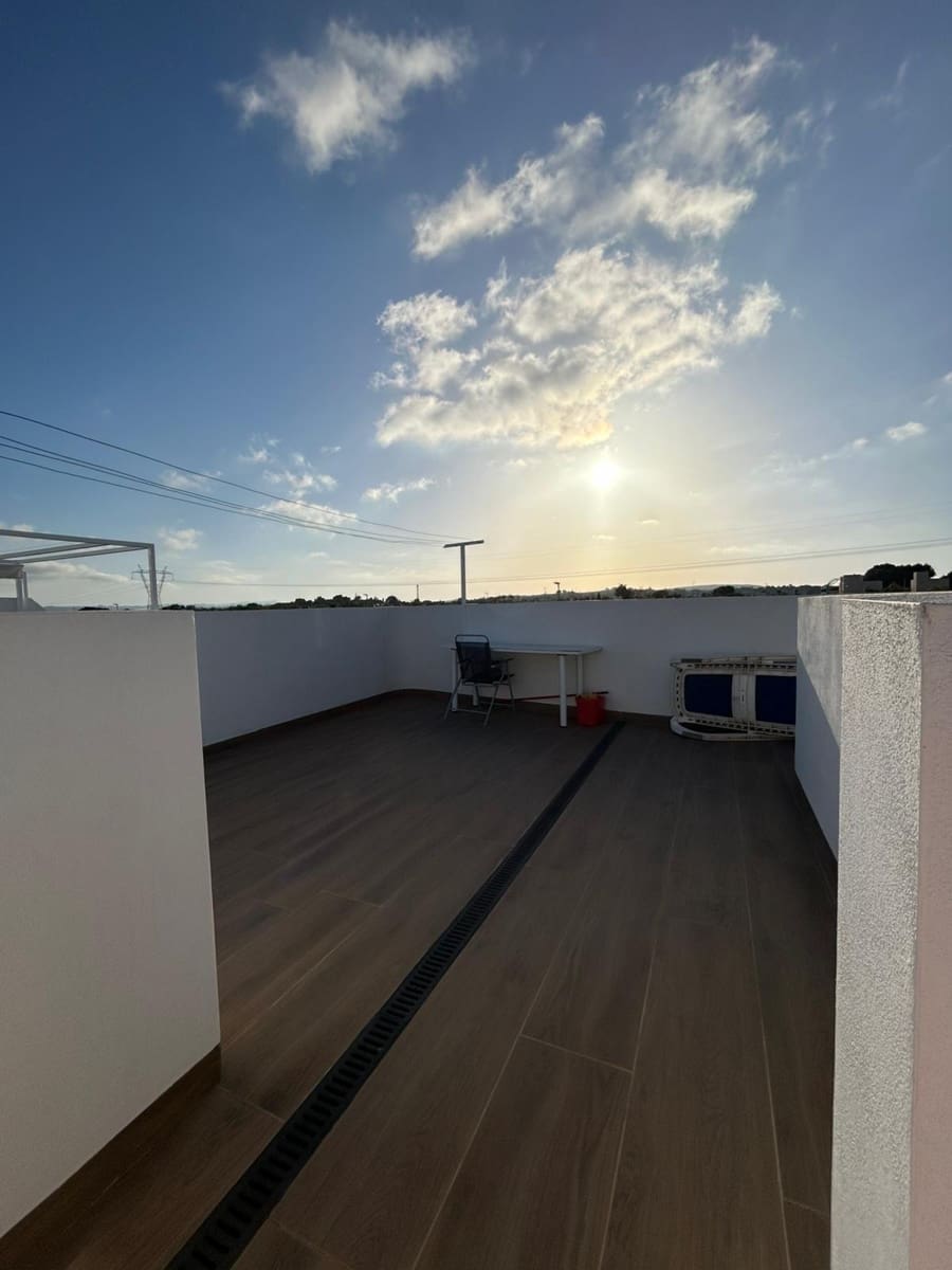 Chalet de 2 habitaciones en Los Montesinos en venta con piscina garaje - 342.900 € (Ref: 10184919)