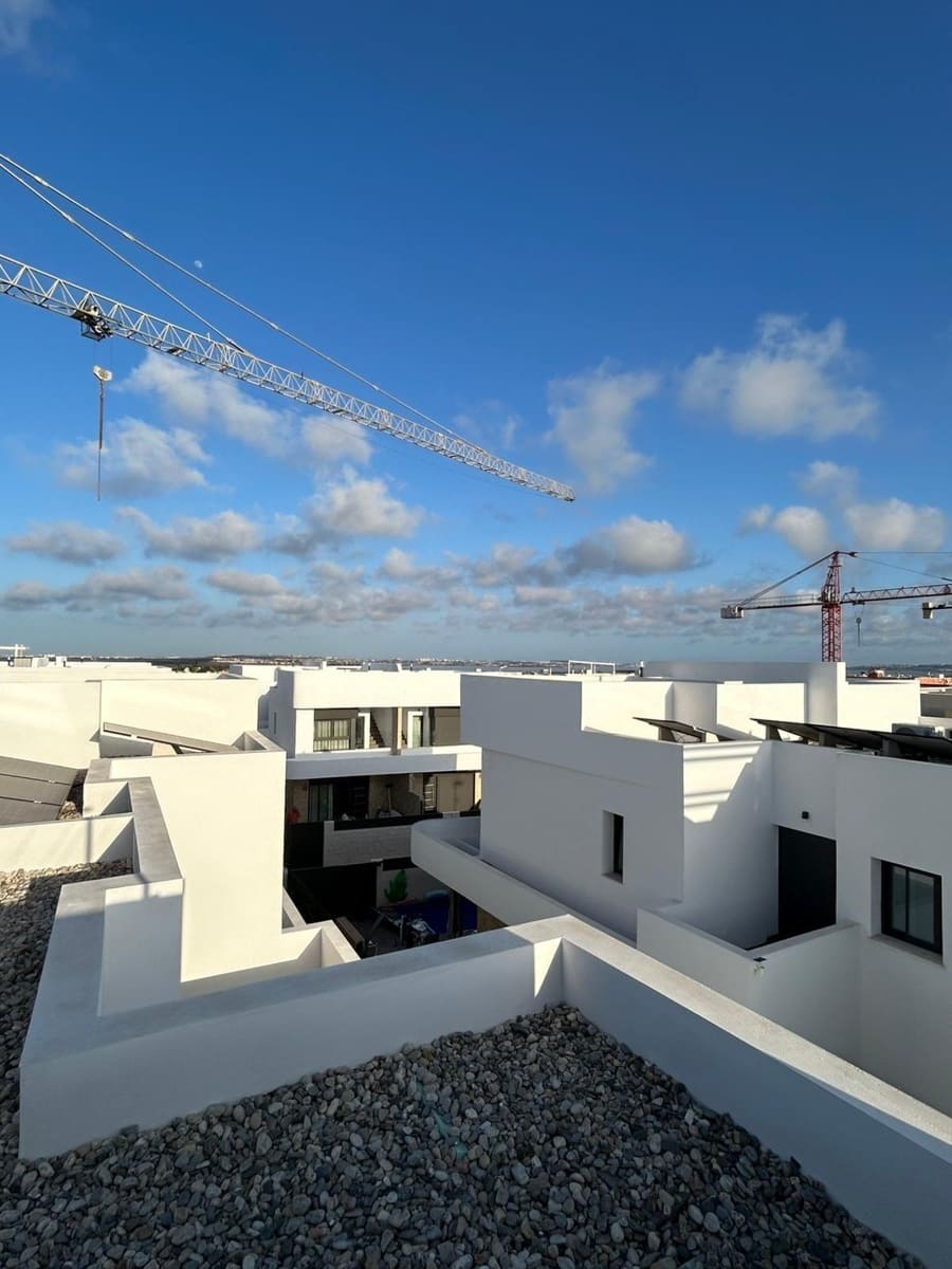 Chalet de 2 habitaciones en Los Montesinos en venta con piscina garaje - 342.900 € (Ref: 10184919)