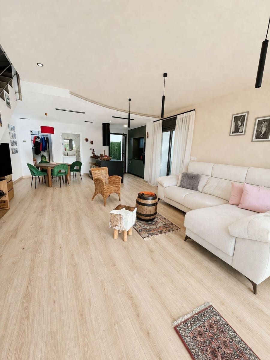 Chalet de 2 habitaciones en Los Montesinos en venta con piscina garaje - 342.900 € (Ref: 10184919)