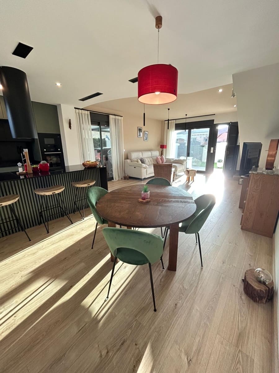Chalet de 2 habitaciones en Los Montesinos en venta con piscina garaje - 342.900 € (Ref: 10184919)