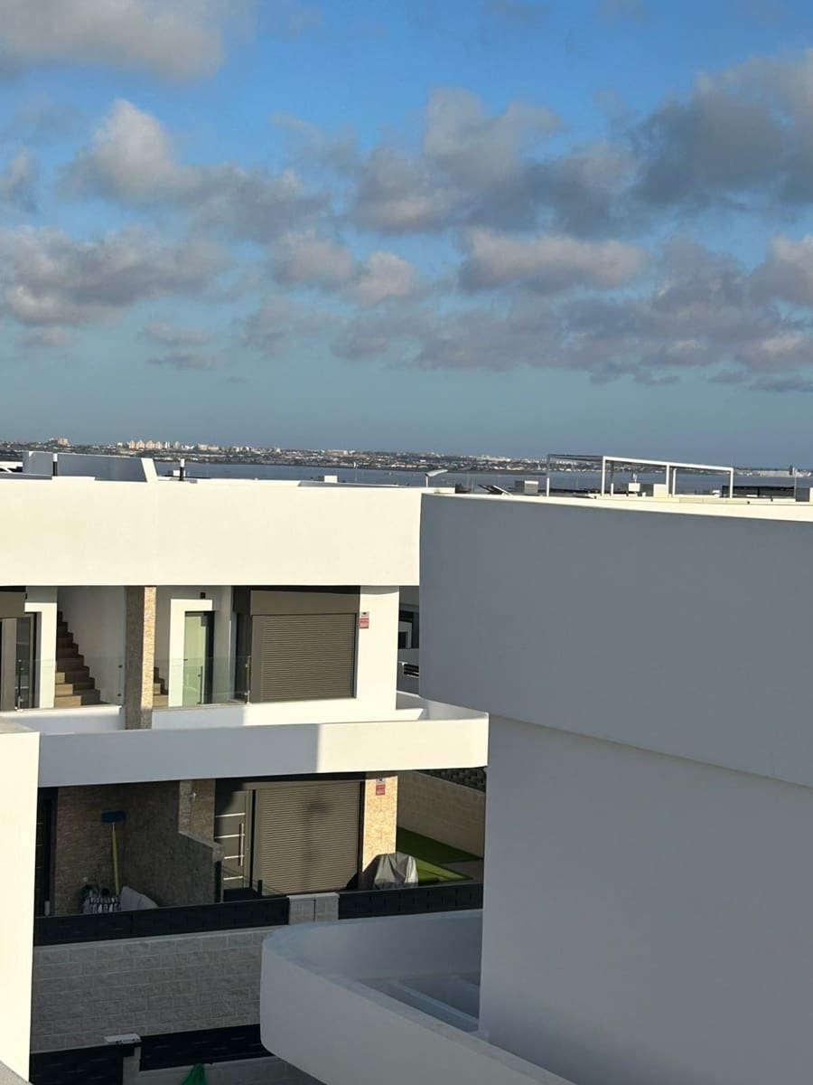 Chalet de 2 habitaciones en Los Montesinos en venta con piscina garaje - 342.900 € (Ref: 10184919)