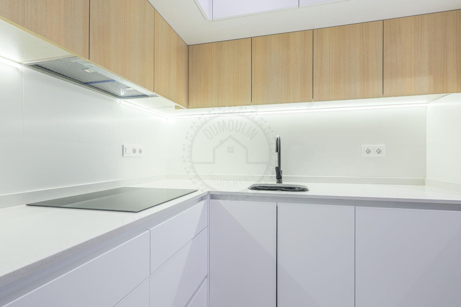 3 bedroom Apartment for sale in Guardamar del Segura with pool - € 269,900 (Ref: 7853192)