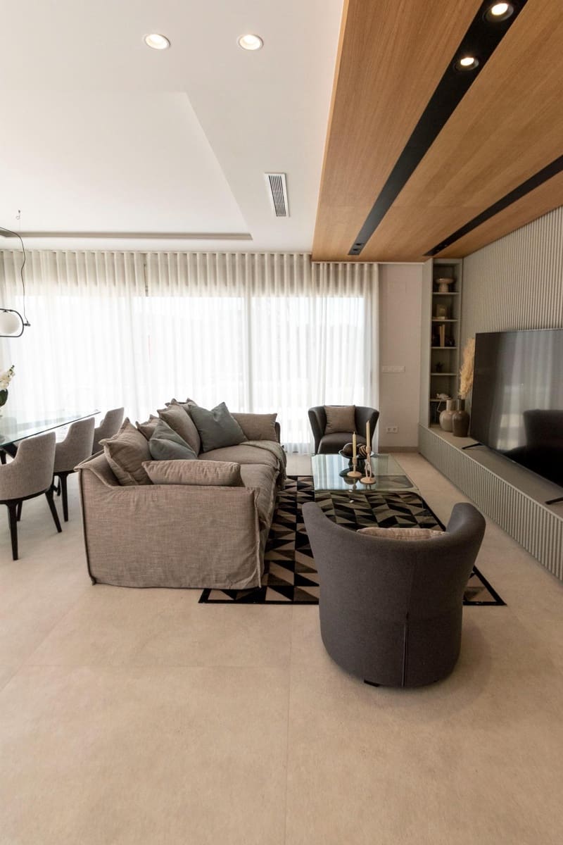 4 sypialnia Willa na sprzedaż w Campoamor z basenem garażem - 1 530 000 € (Ref: 7871169)