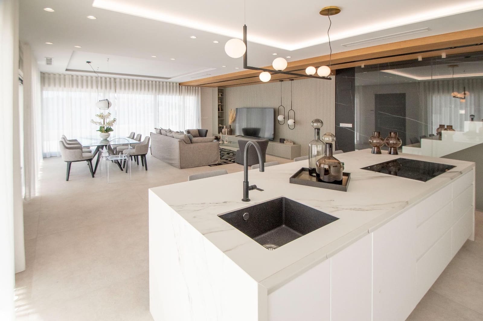 4 sypialnia Willa na sprzedaż w Campoamor z basenem garażem - 1 530 000 € (Ref: 7871169)