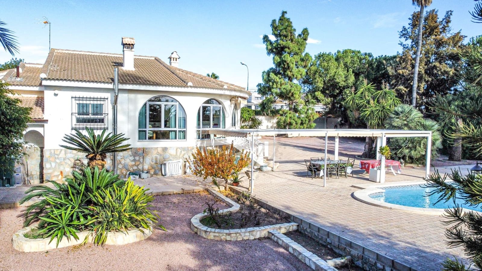 3 sypialnia Willa na sprzedaż w Ciudad Quesada z basenem garażem - 698 000 € (Ref: 8047847)