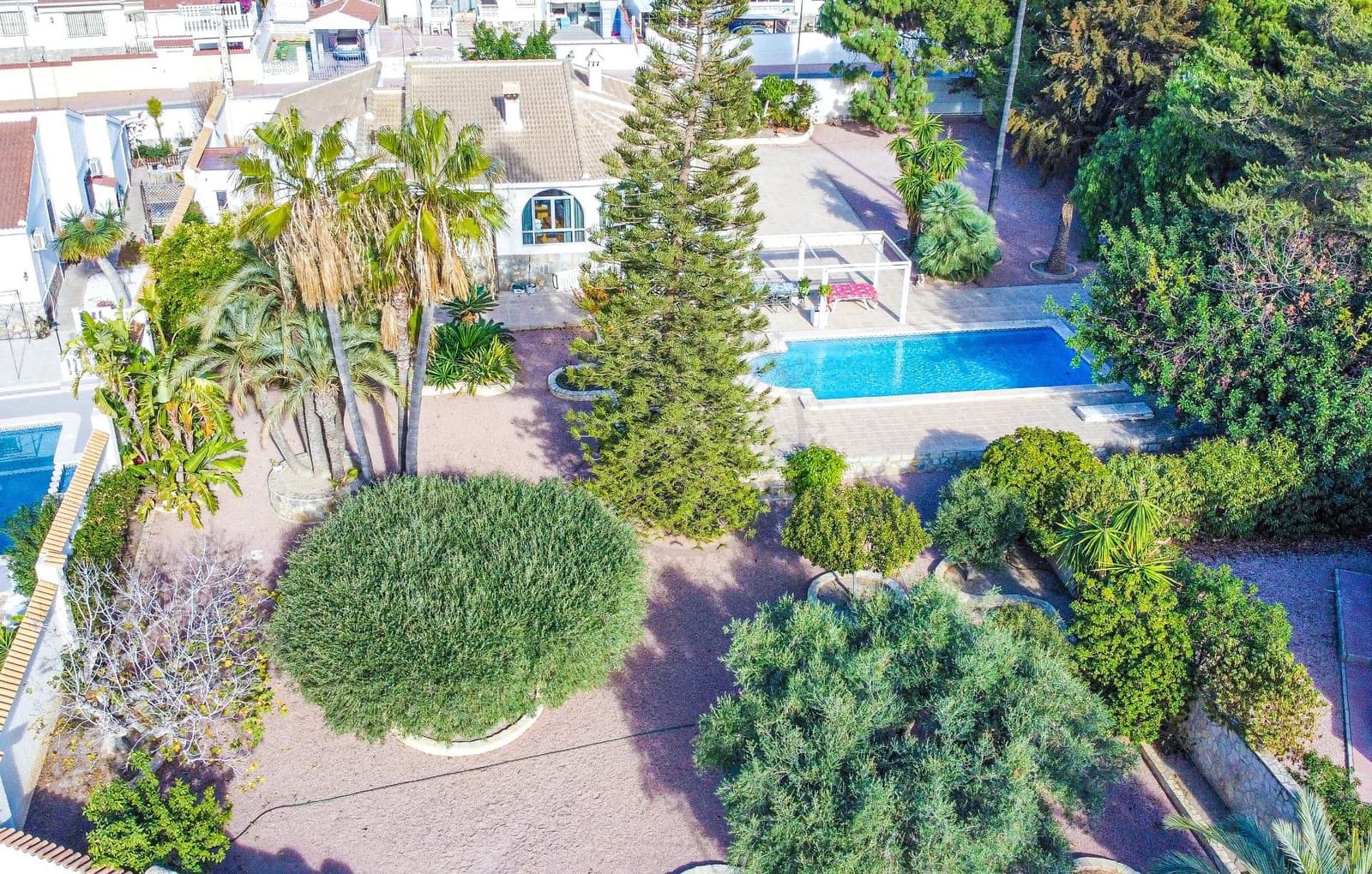 3 sypialnia Willa na sprzedaż w Ciudad Quesada z basenem garażem - 698 000 € (Ref: 8047847)