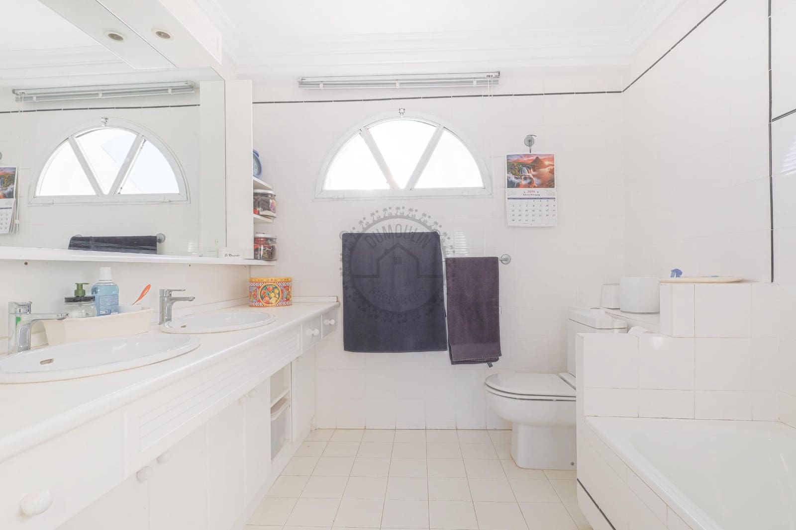 4 soverom Villa til salgs i Torrevieja med svømmebasseng garasje - € 890 000 (Ref: 8146308)