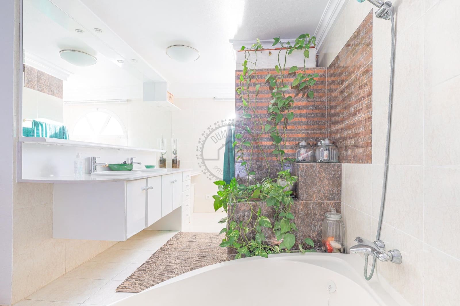 4 soverom Villa til salgs i Torrevieja med svømmebasseng garasje - € 890 000 (Ref: 8146308)