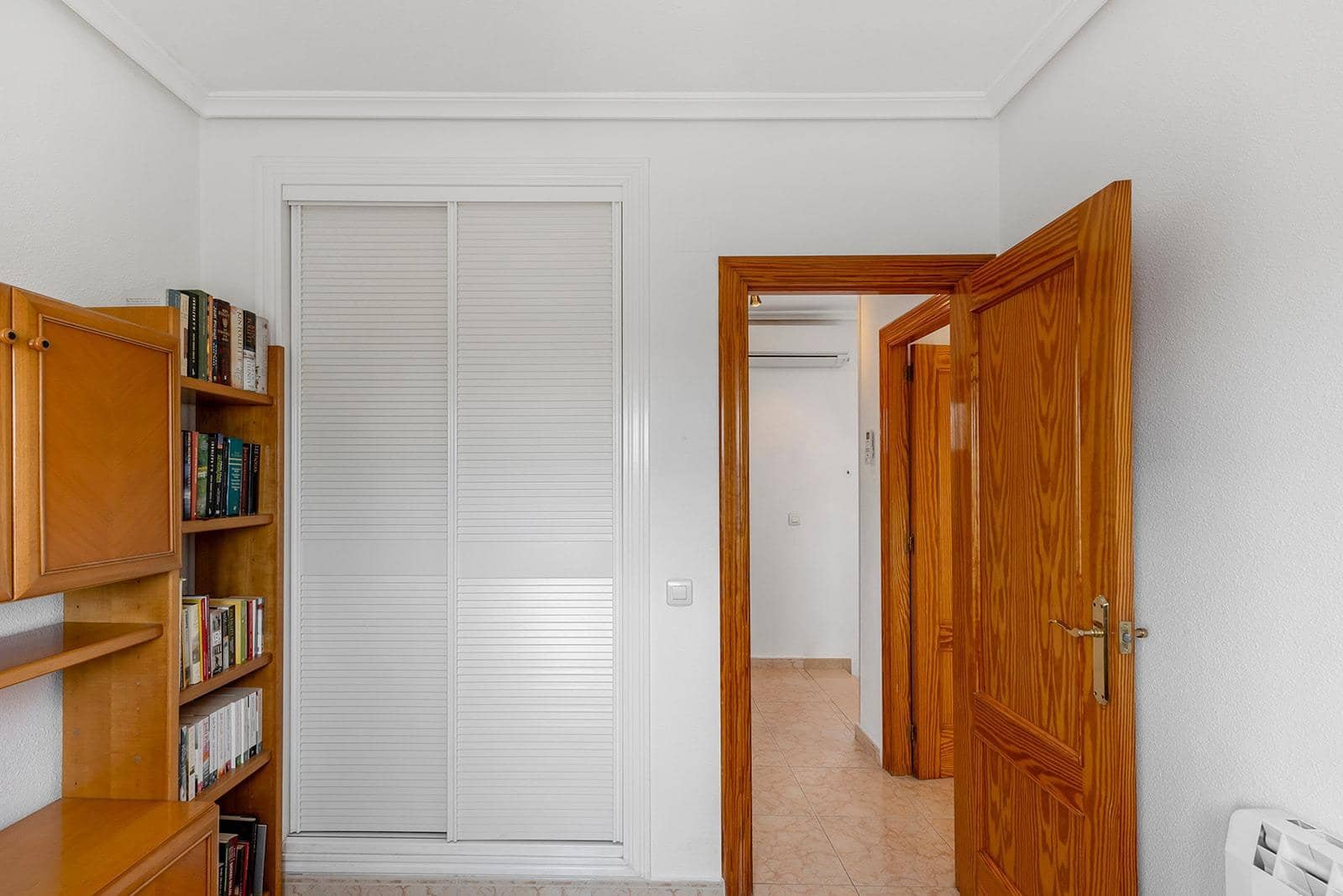 5 sypialnia Willa na sprzedaż w Torrevieja z basenem - 410 000 € (Ref: 8879816)