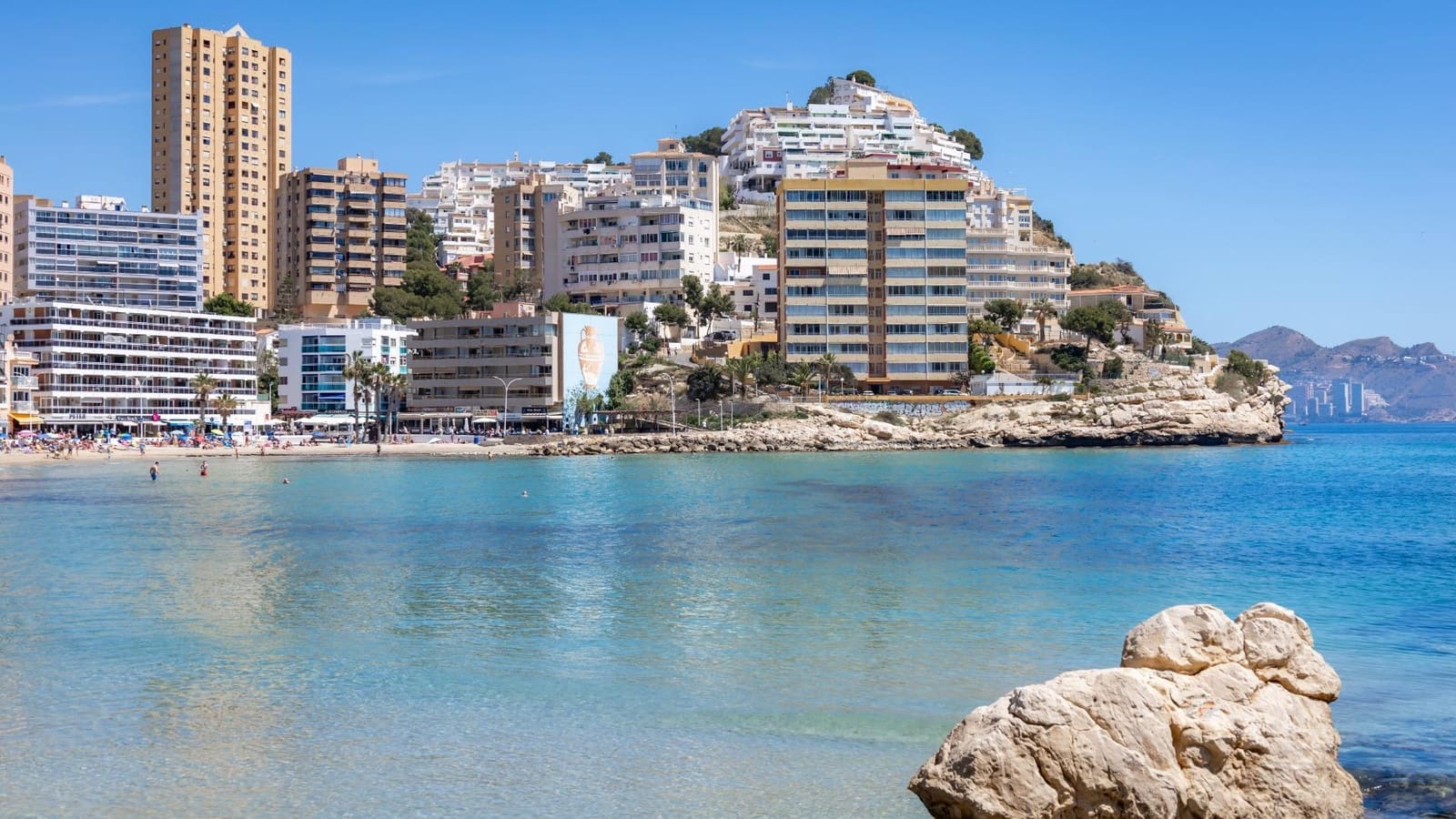 2 bedroom Apartment for sale in La Villajoyosa / Vila Joiosa with pool - € 349,000 (Ref: 9042155)