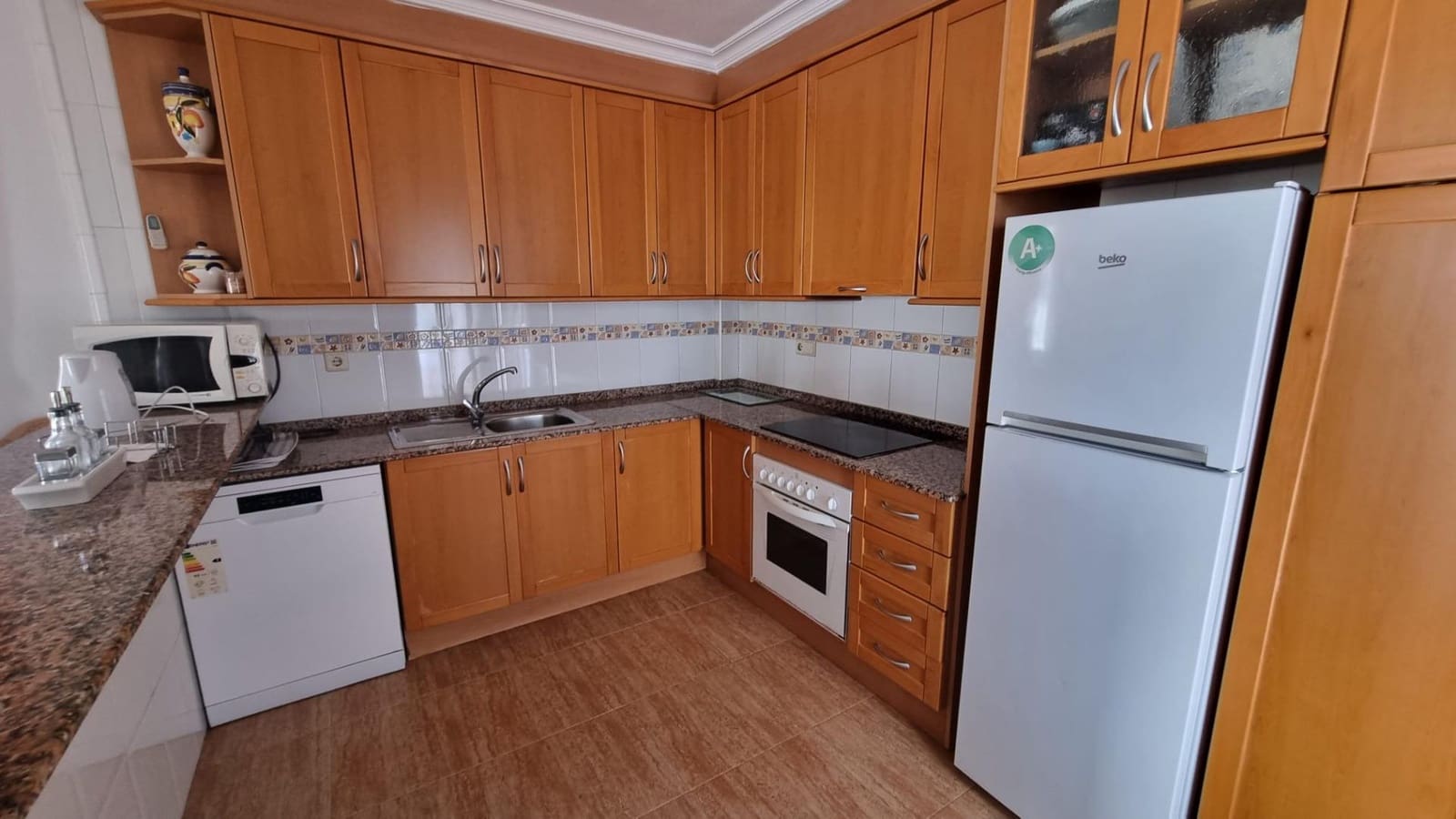 3 soveværelse Semi-Rækkehus til salg i Guardamar del Segura med swimmingpool - € 233.000 (Ref: 9173397)