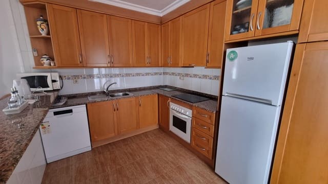 3 slaapkamer Halfvrijstaande villa te koop in Guardamar del Segura met zwembad - € 233.000 (Ref: 9173397)