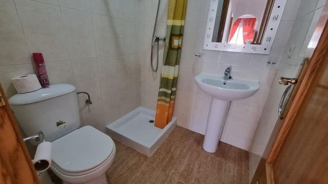 3 slaapkamer Halfvrijstaande villa te koop in Guardamar del Segura met zwembad - € 233.000 (Ref: 9173397)