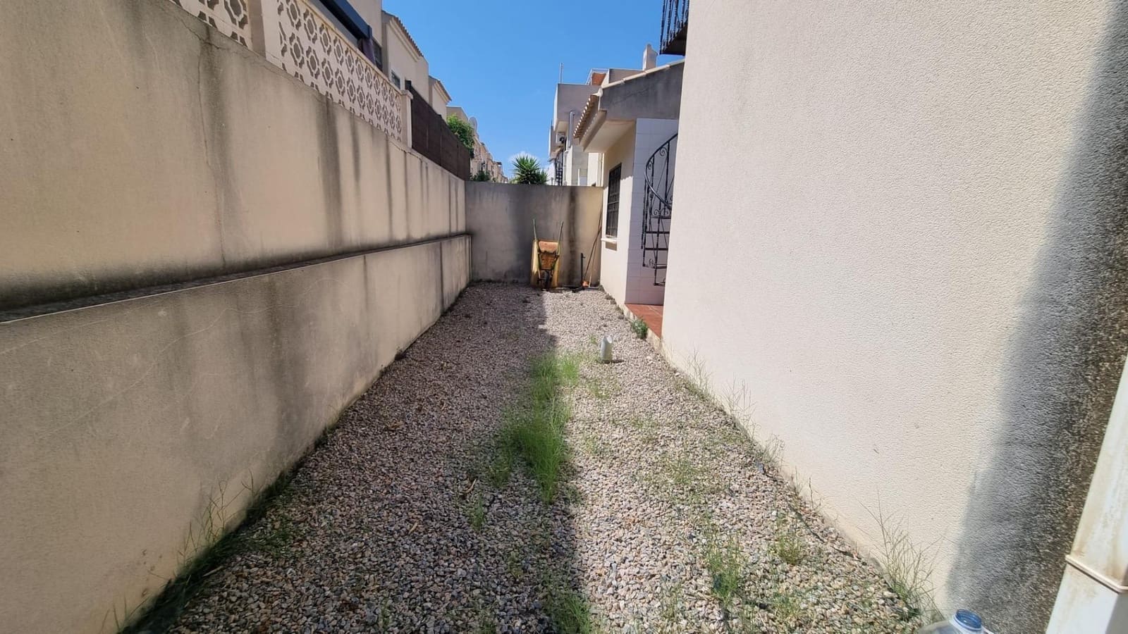 3 soveværelse Semi-Rækkehus til salg i Guardamar del Segura med swimmingpool - € 233.000 (Ref: 9173397)