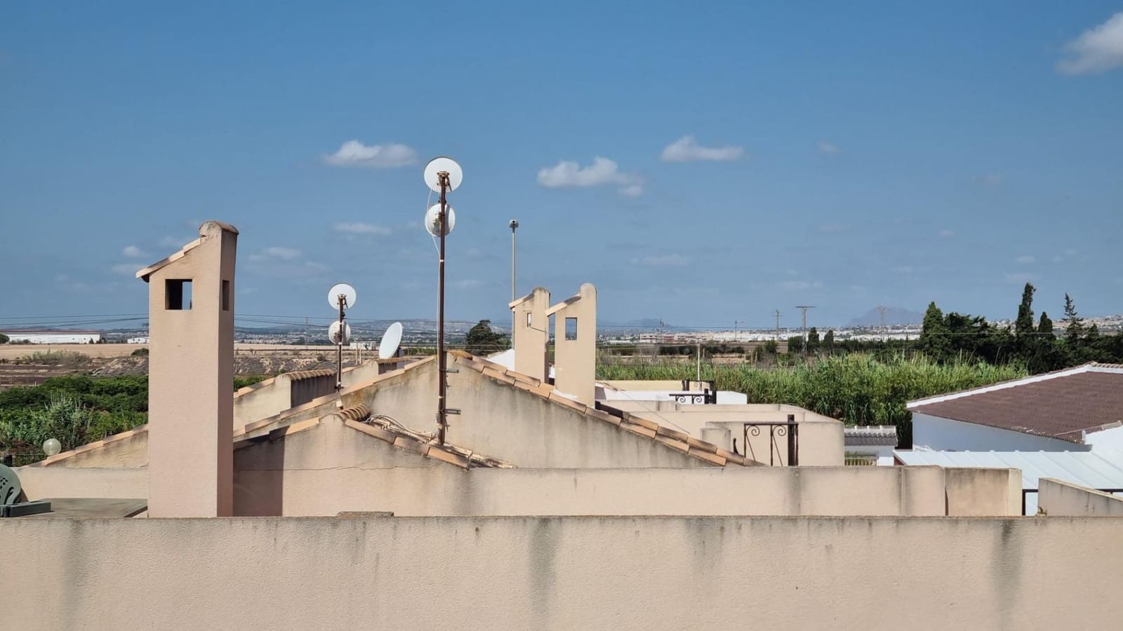 3 soveværelse Semi-Rækkehus til salg i Guardamar del Segura med swimmingpool - € 233.000 (Ref: 9173397)