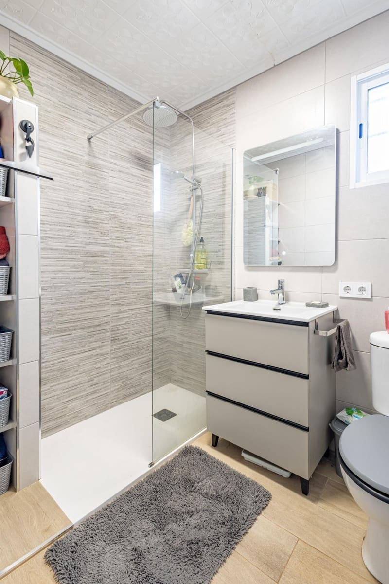 2 makuuhuone Bungalow myytävänä paikassa Torrevieja - 118 500 € (Ref: 9255229)