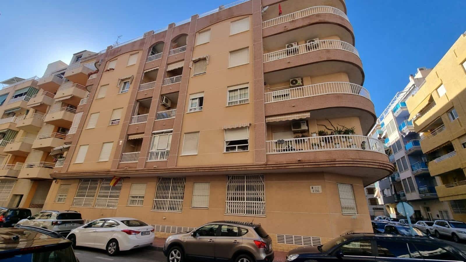 2 soverom Leilighet til salgs i Torrevieja med garasje - € 126 000 (Ref: 9282129)