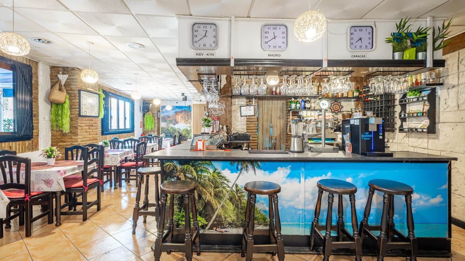 Biznes na sprzedaż w Torrevieja - 280 000 € (Ref: 9282130)