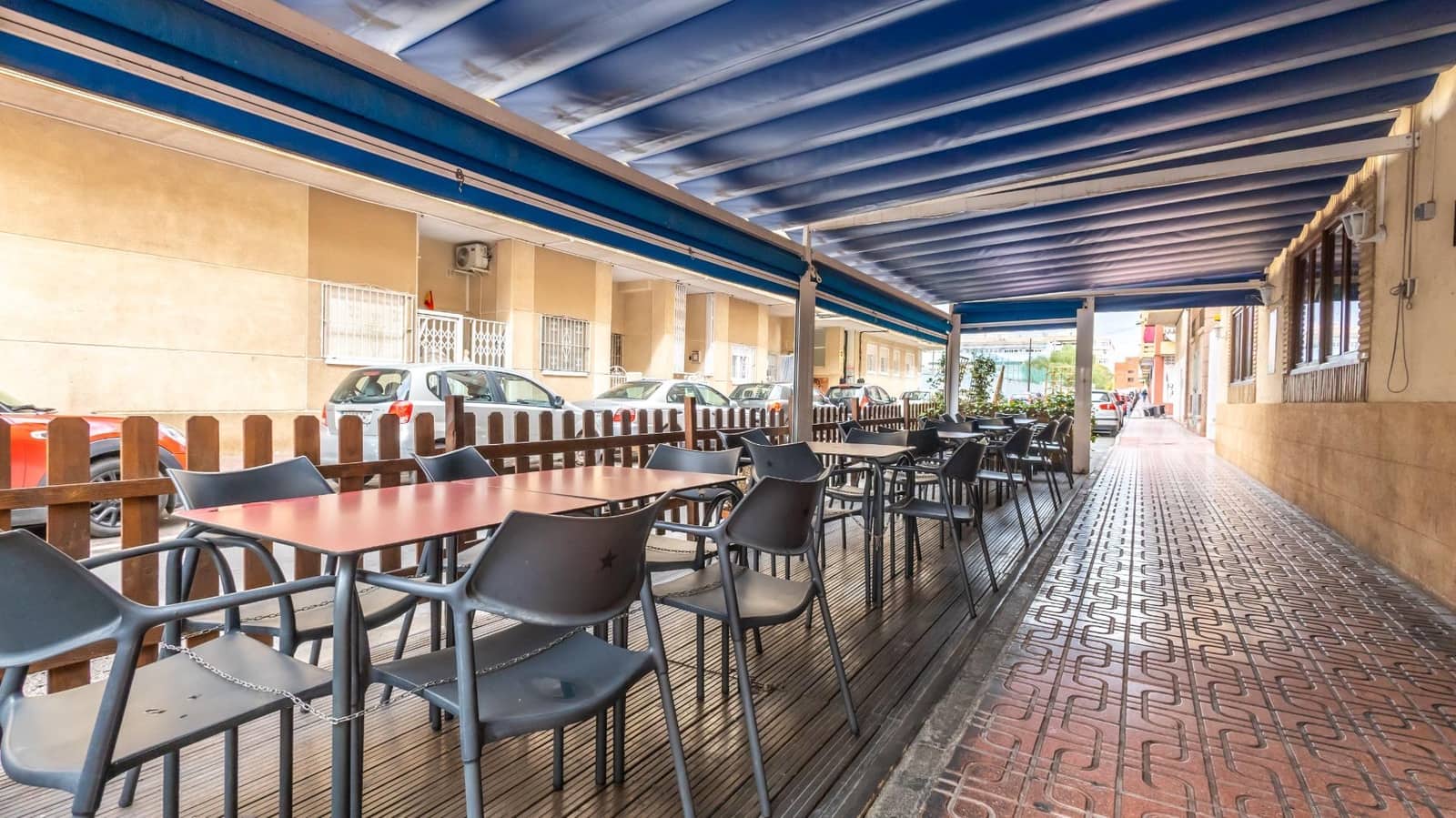 Biznes na sprzedaż w Torrevieja - 280 000 € (Ref: 9282130)