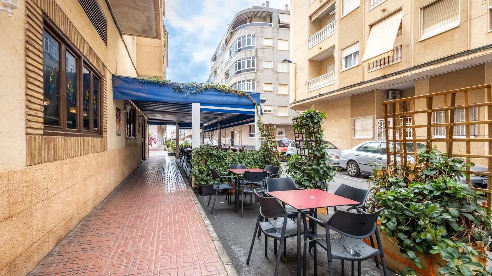 Biznes na sprzedaż w Torrevieja - 280 000 € (Ref: 9282130)