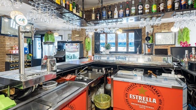 Business for sale in Torrevieja - € 280,000 (Ref: 9282130)
