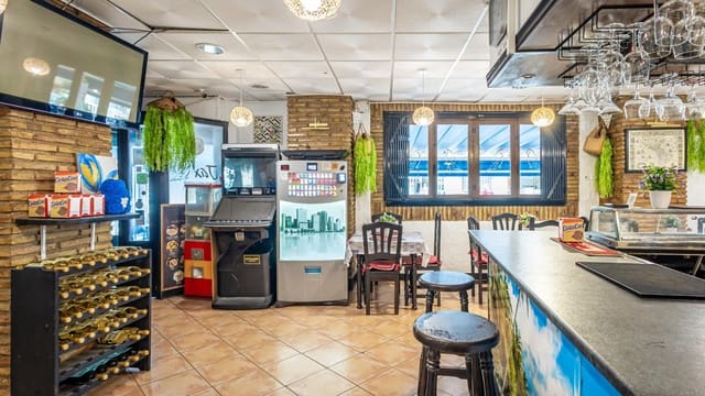Business for sale in Torrevieja - € 280,000 (Ref: 9282130)