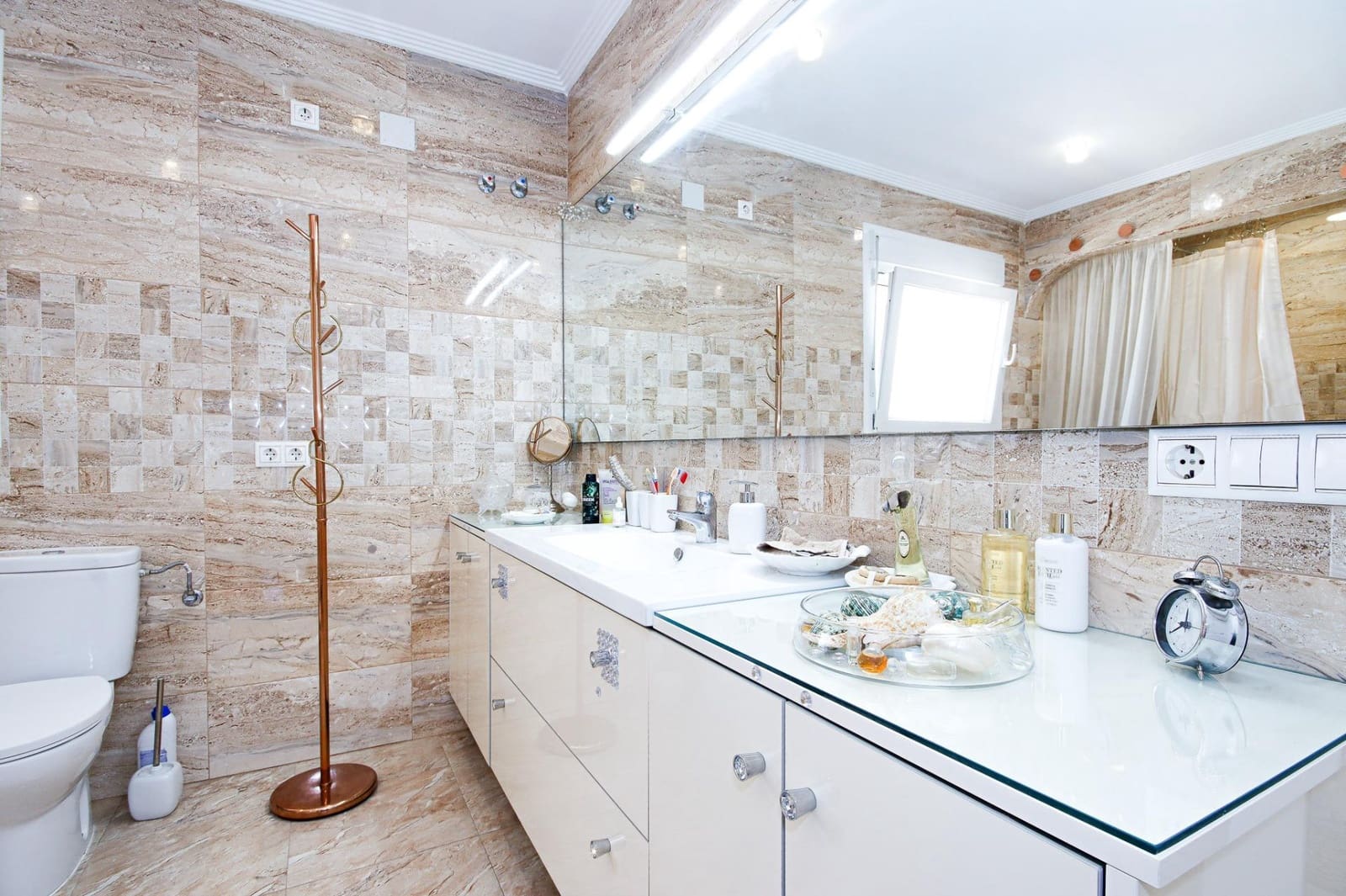 Chalet de 5 habitaciones en Torrevieja en venta con piscina garaje - 930.000 € (Ref: 9330584)