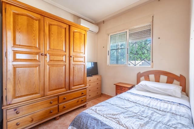 2 bedroom Villa for sale in El Chaparral - La Siesta - La Torreta, Torrevieja with pool - € 235,000 (Ref: 9345012)