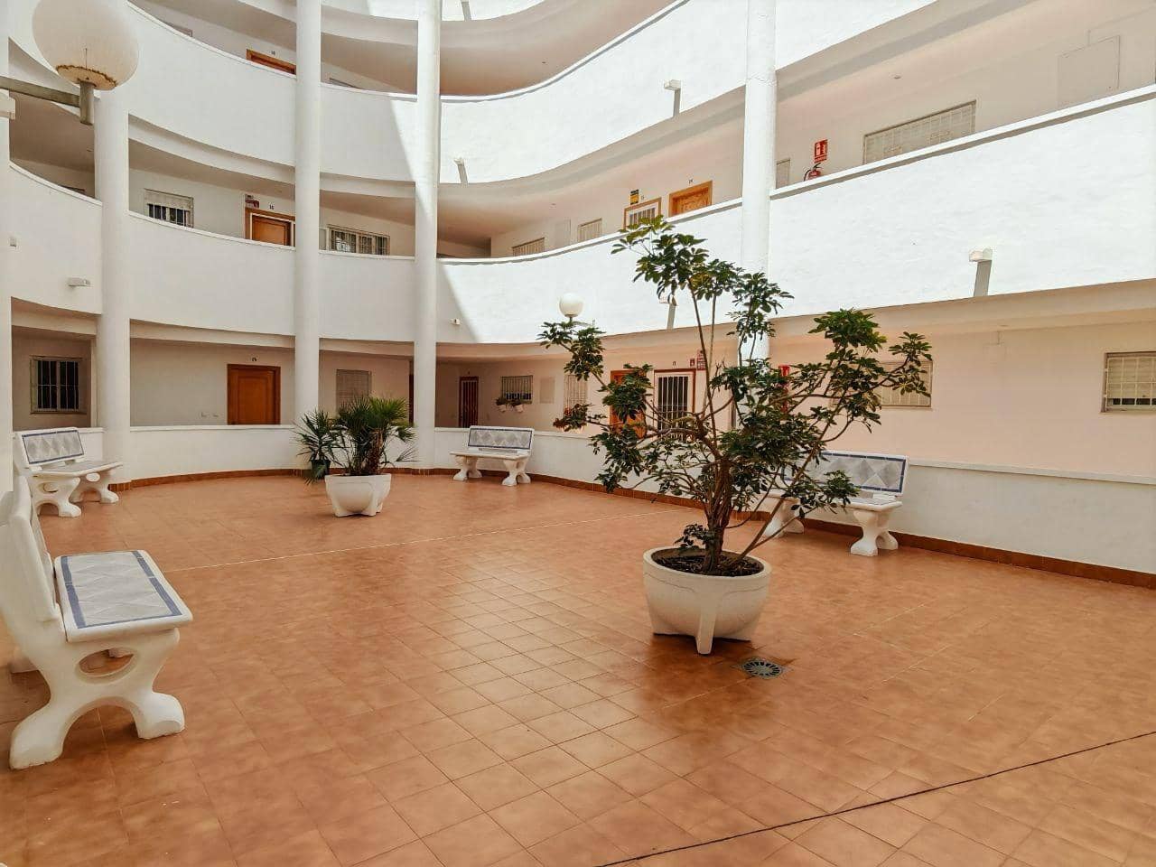 2 chambre Appartement à vendre à Torrevieja avec piscine garage - 153 800 € (Ref: 9414052)