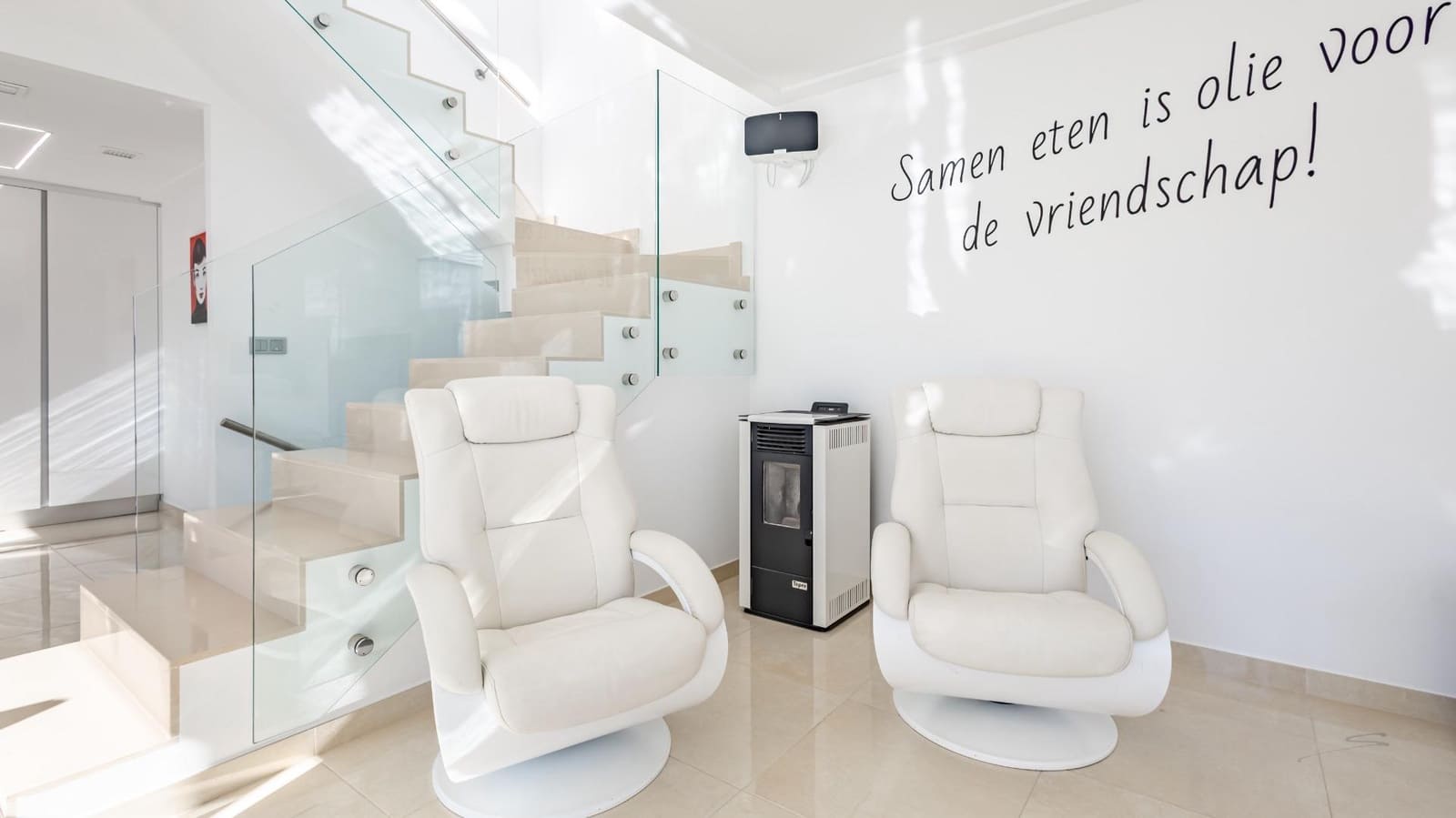 Chalet de 4 habitaciones en Orihuela Costa en venta con piscina - 630.000 € (Ref: 9427147)